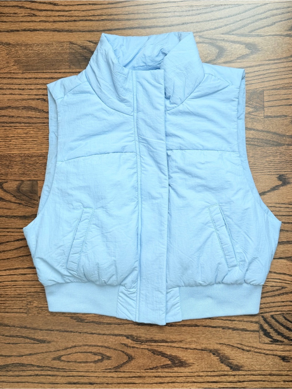 Thread & Supply Light Blue Women's Cropped Puffer Vest - size large